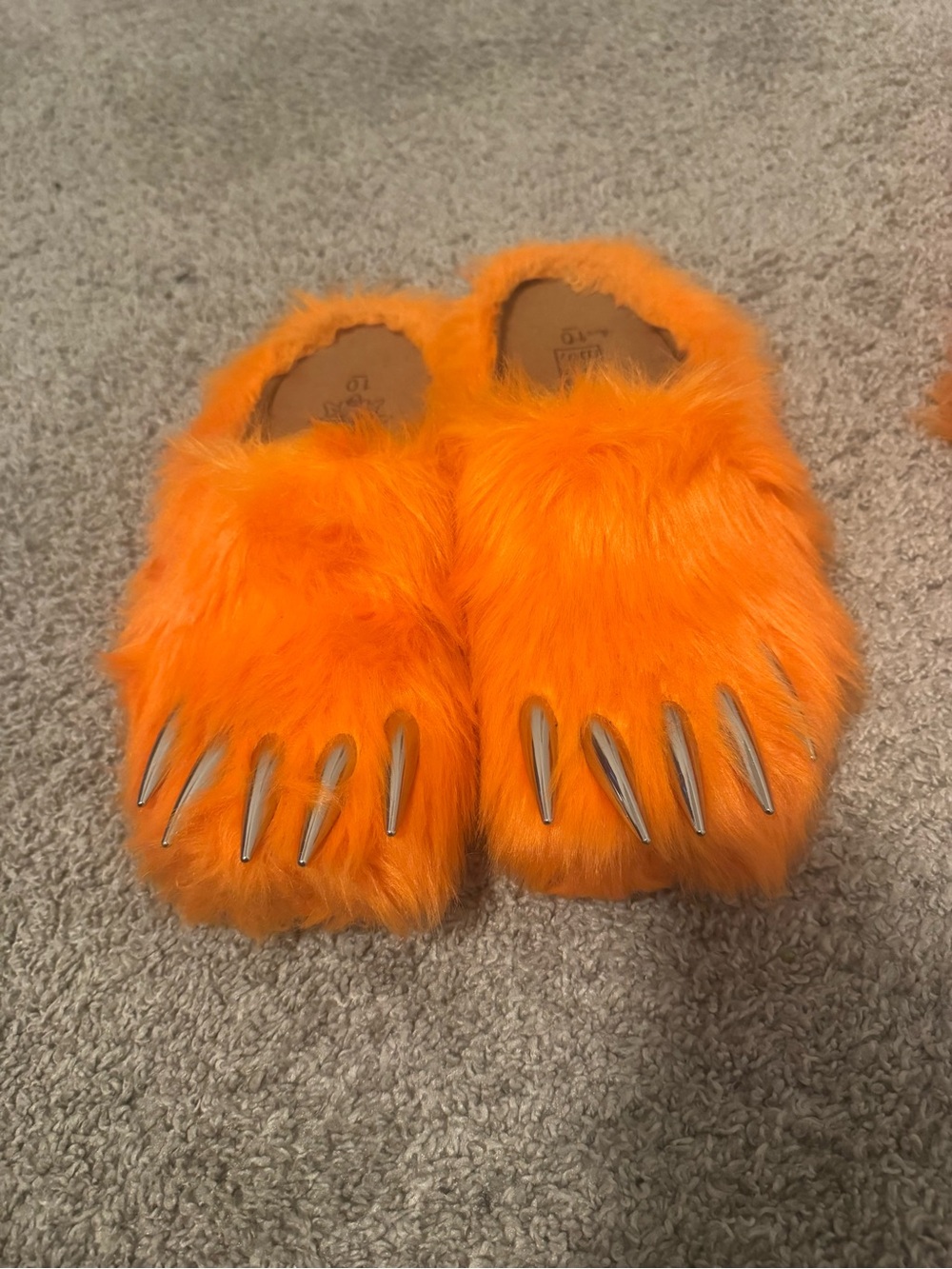 Bravest Studios Orange Bear Claw slides
